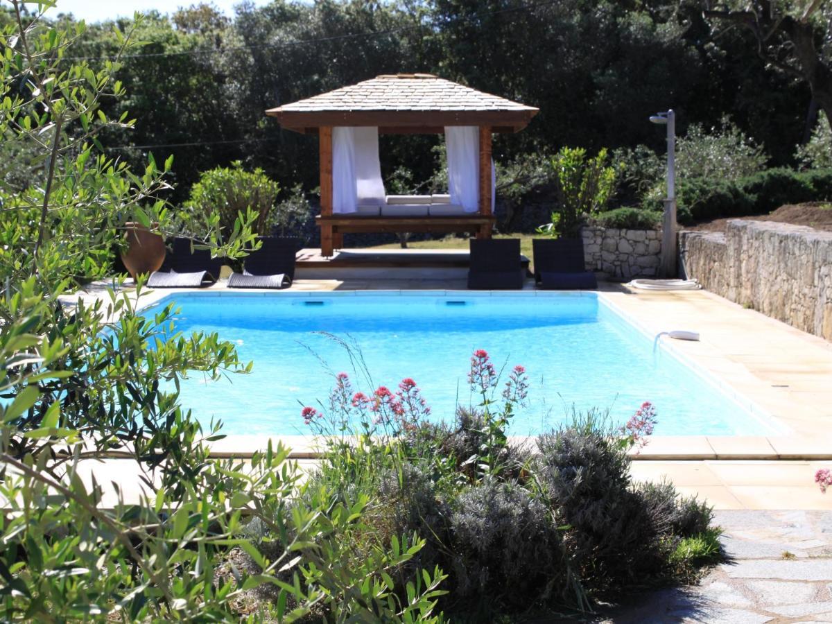 Villa Sanchez ボニファシオ エクステリア 写真